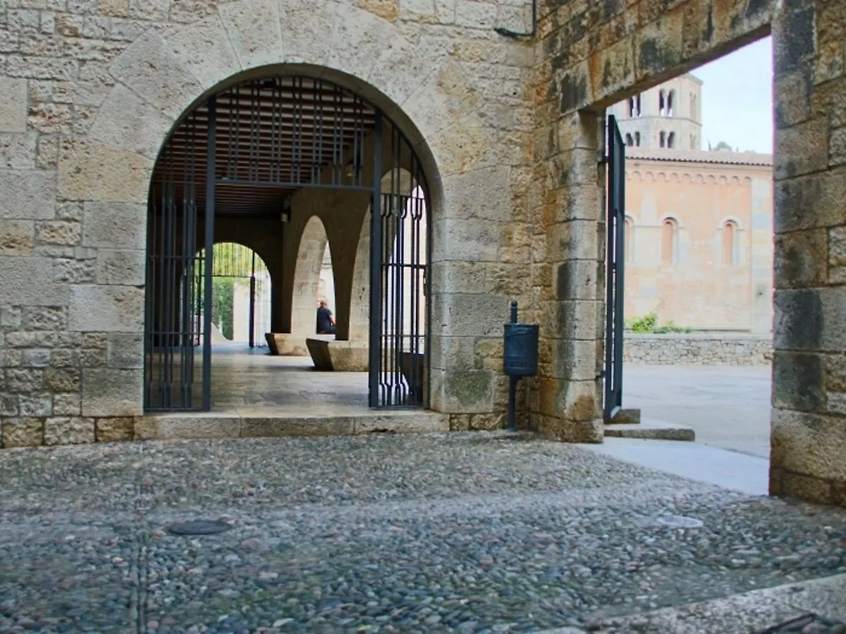 Banos Arabes Apartment Girona