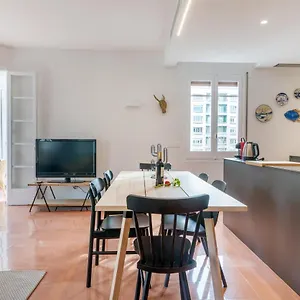New Floor With A Lot Of Light & Aircon Girona